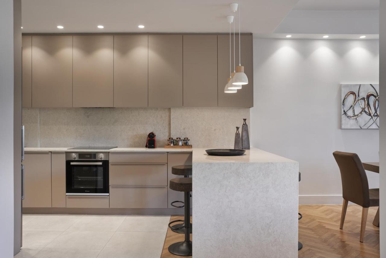 Urban Heights 3Bd Apt, Next To Hilton Афіни Екстер'єр фото
